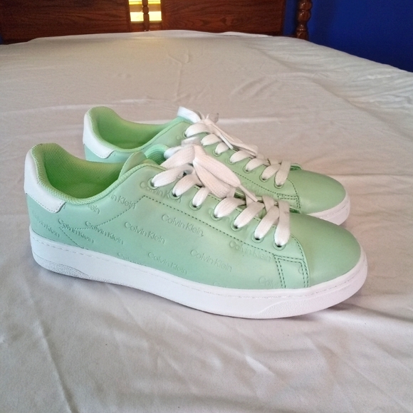 Calvin Klein Women's Mint Green Ryder Logo Lace Up Casual Sneakers Size 11M - Picture 1 of 10